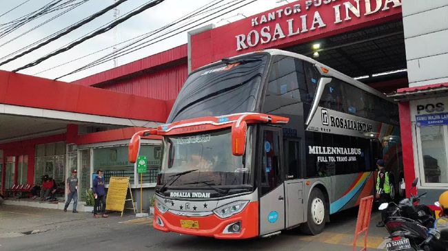 Pool Rosalia Indah Palur