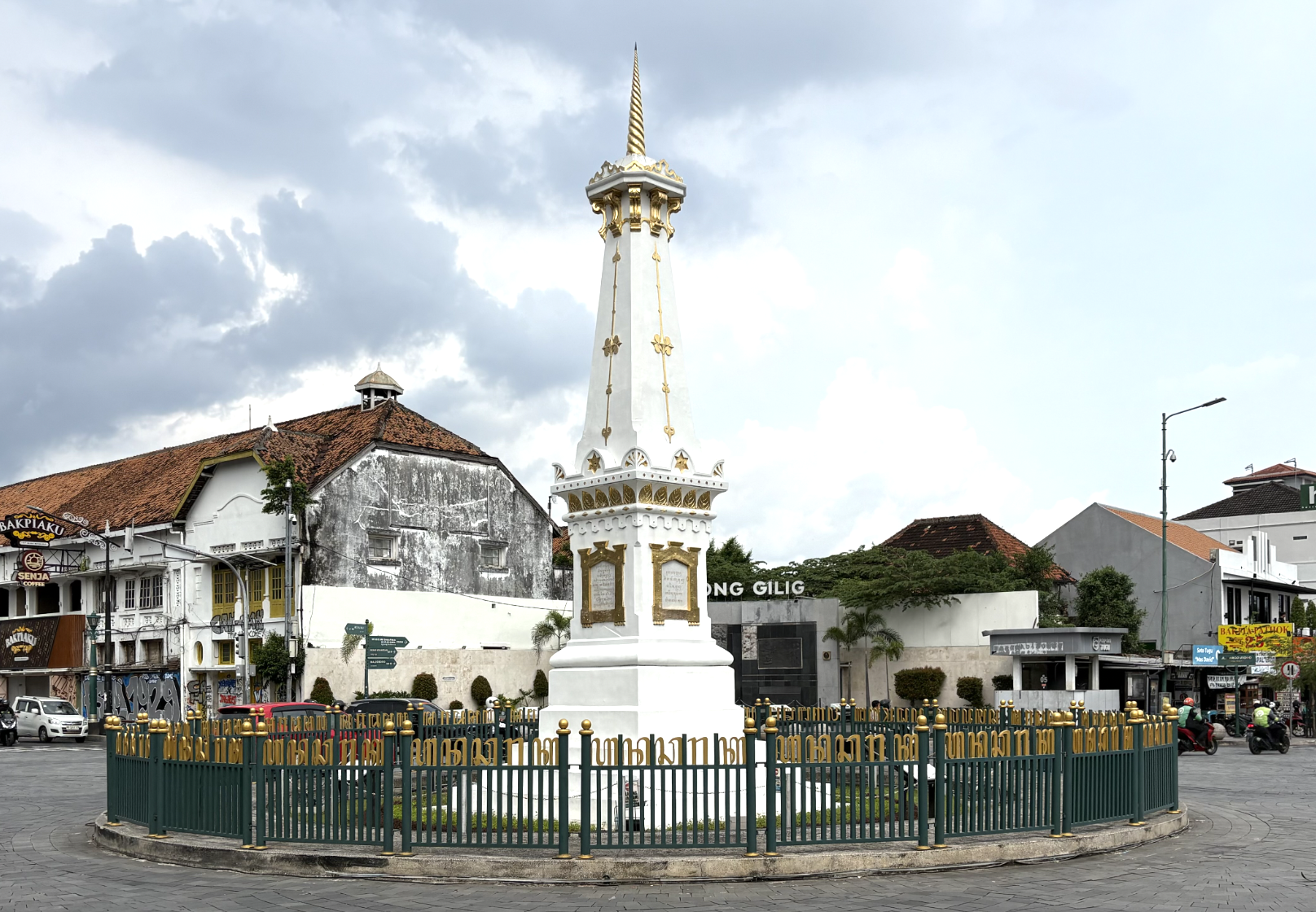 tugu jogja