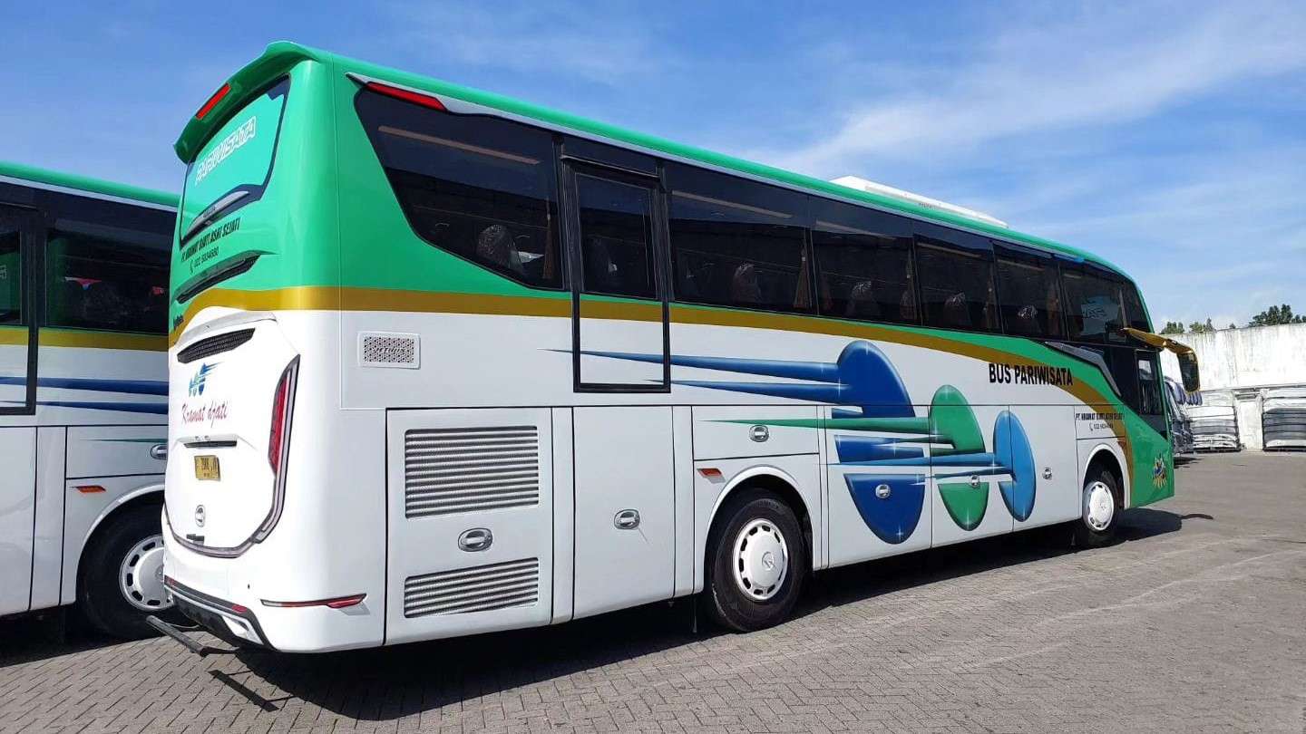 Karoseri bus kramat djati